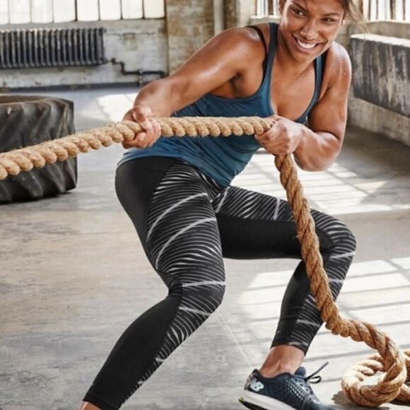 ATHLETA High Rise Waves Stealth 7/8 Leggin… - Picture 1 of 12